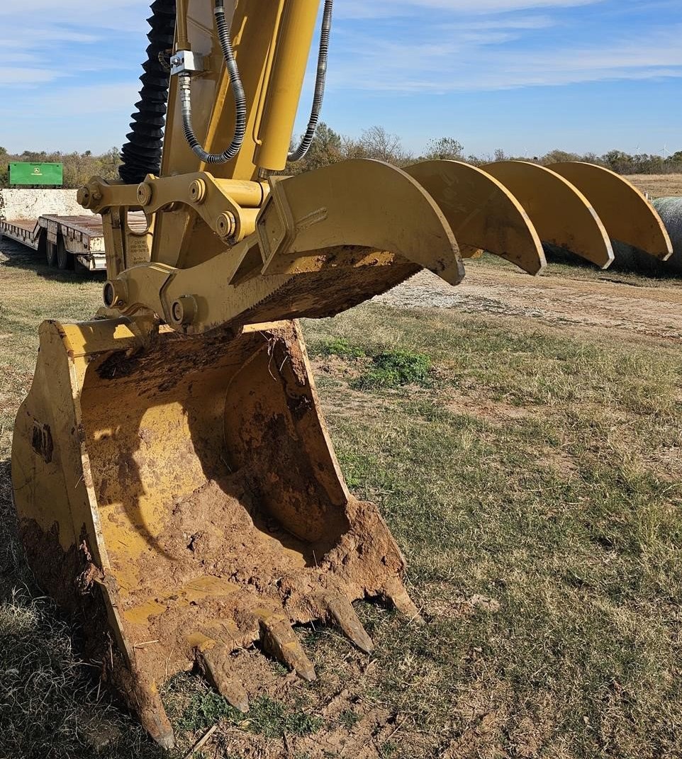 2022 Caterpillar 320GC Excavator