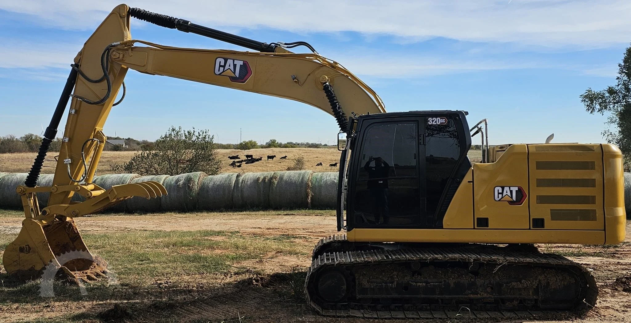 2022 Caterpillar 320GC Excavator