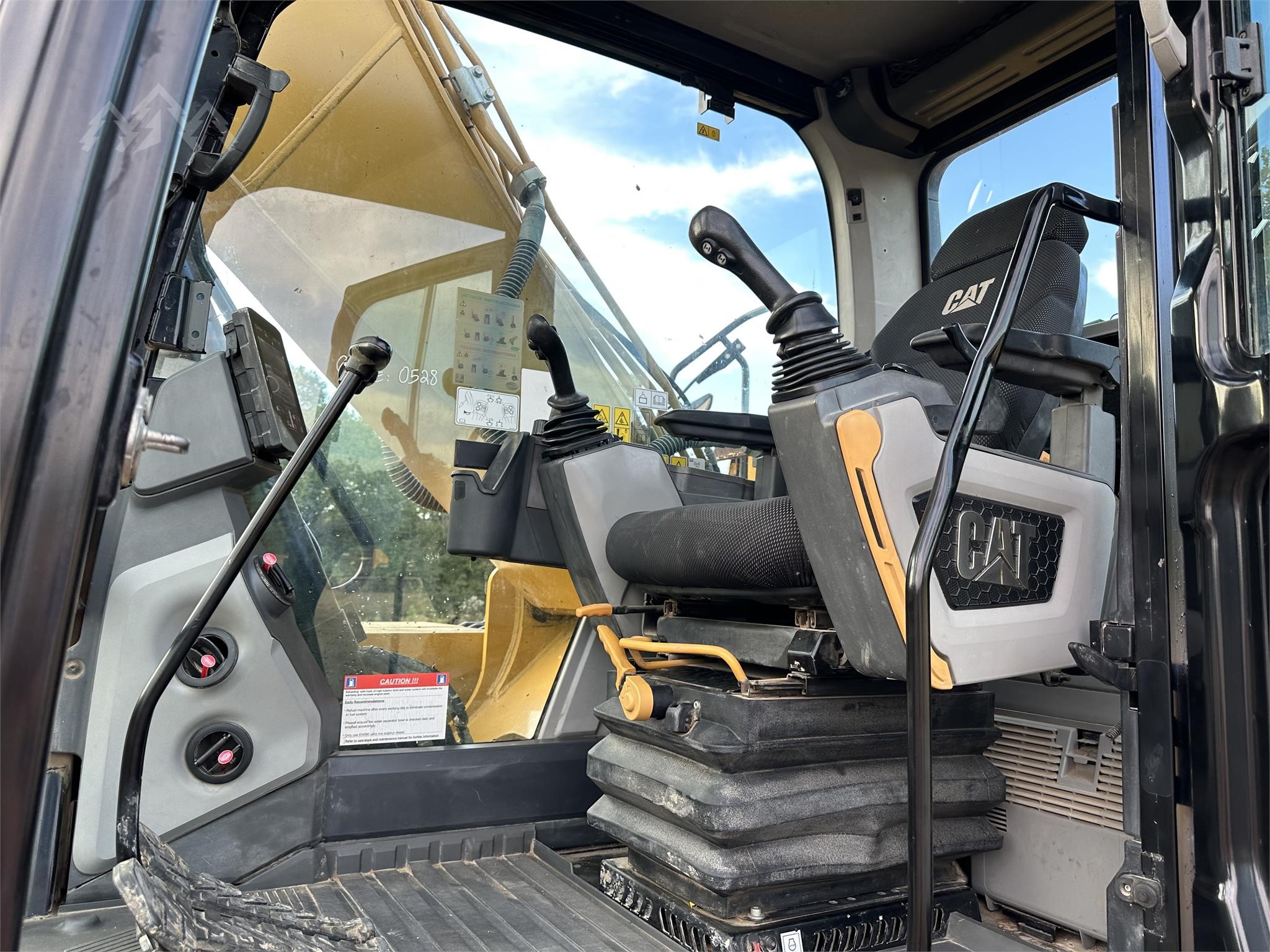 2018 CATERPILLAR 320GC