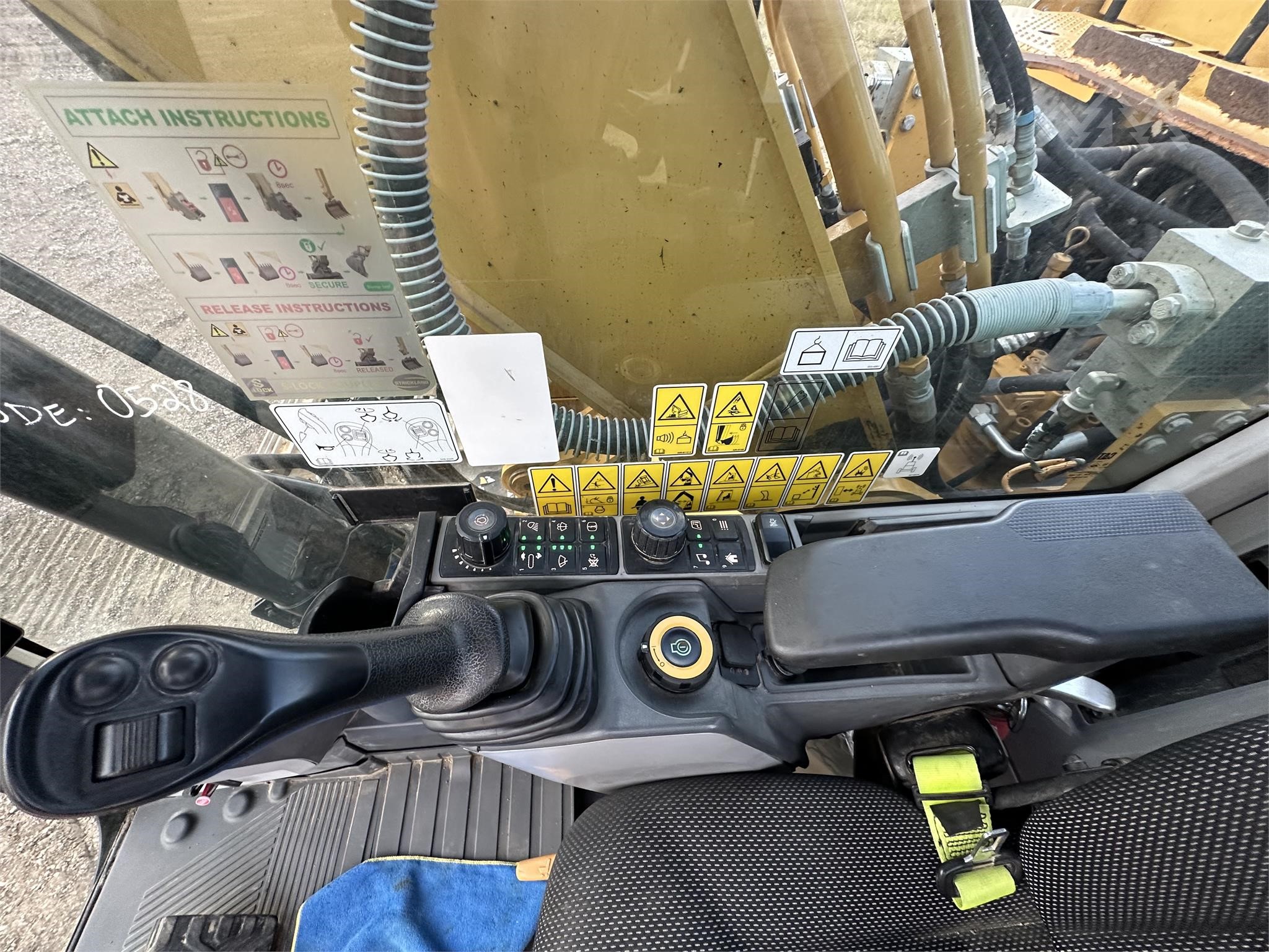 2018 CATERPILLAR 320GC
