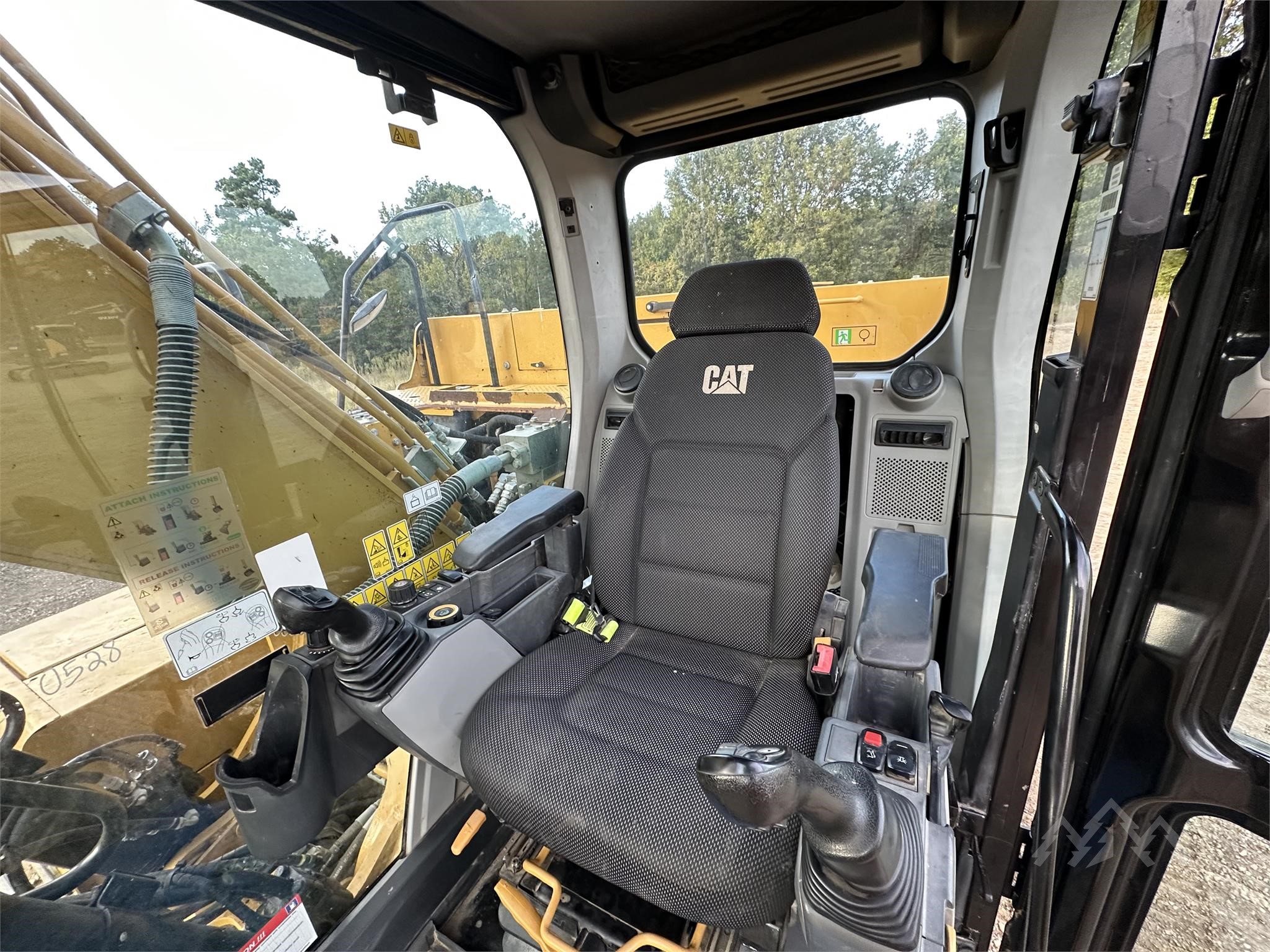 2018 CATERPILLAR 320GC