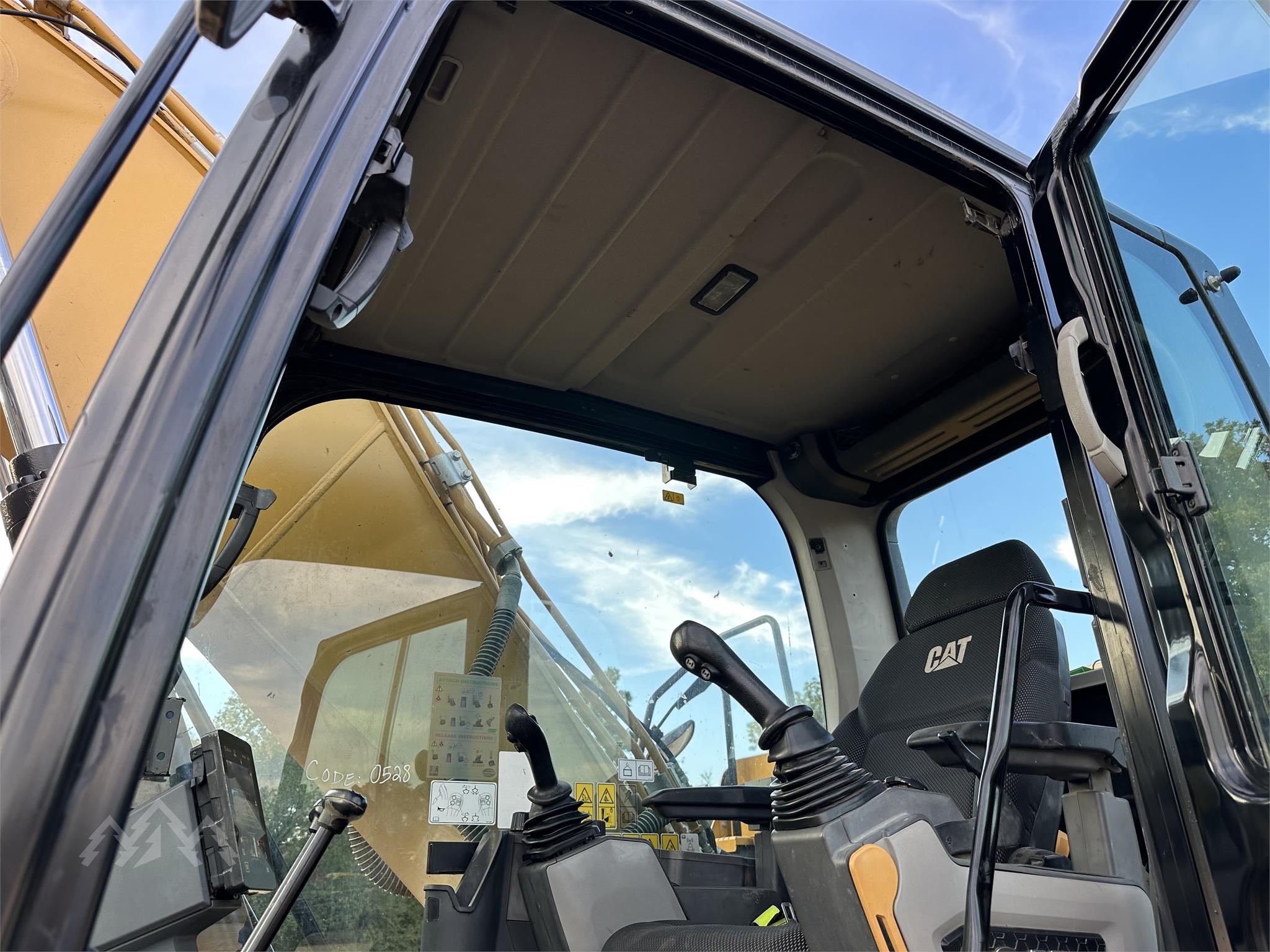 2018 CATERPILLAR 320GC