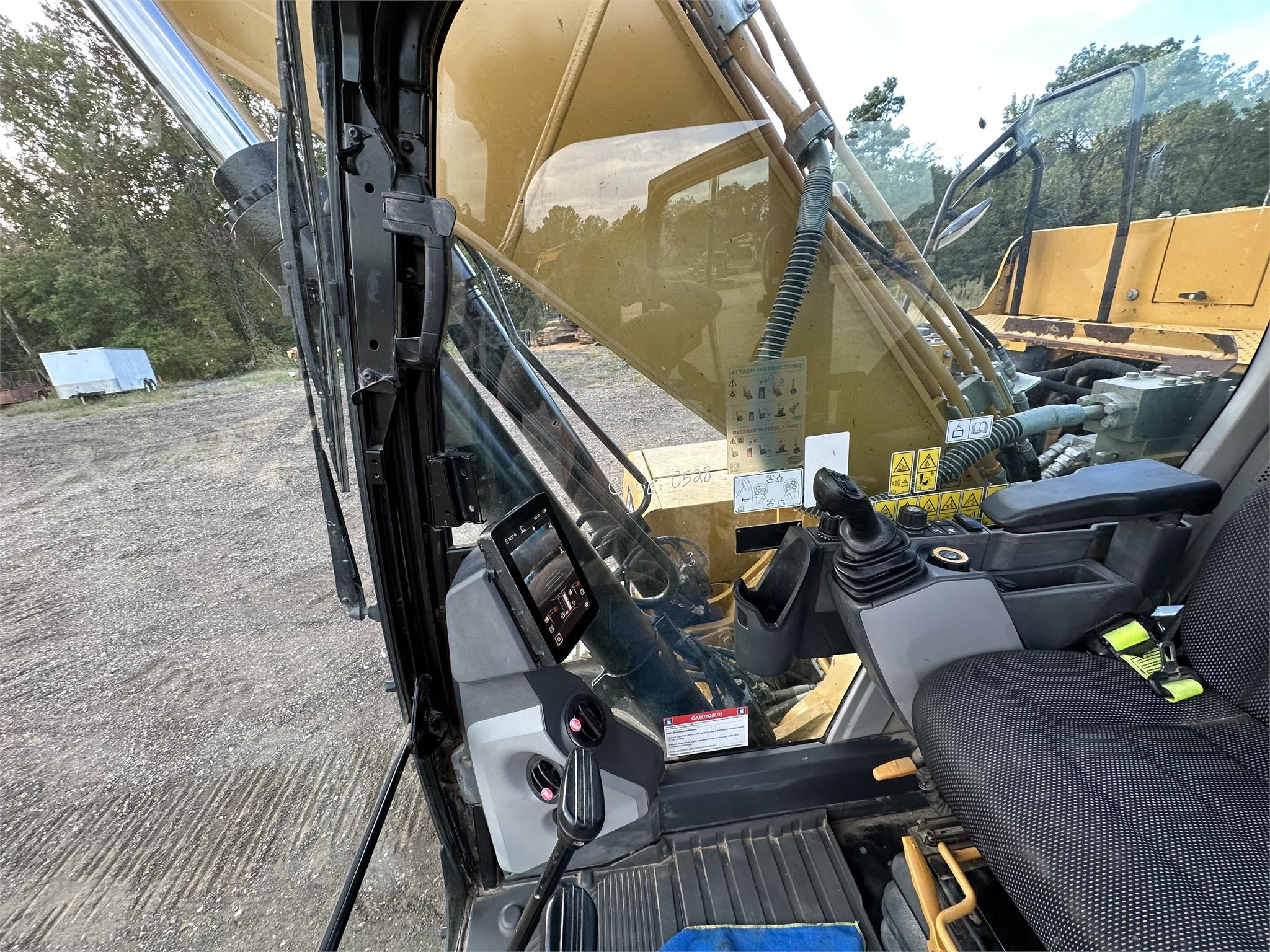 2018 CATERPILLAR 320GC